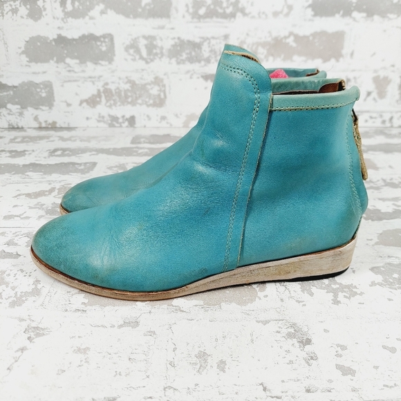 Gee' WaWa Handmade Blue Leather Slip On Ankle Boots X354